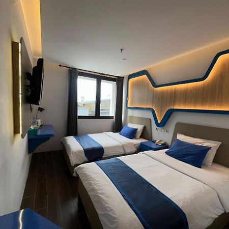Golden Palace Hotel Batu Merah Eksteriør bilde