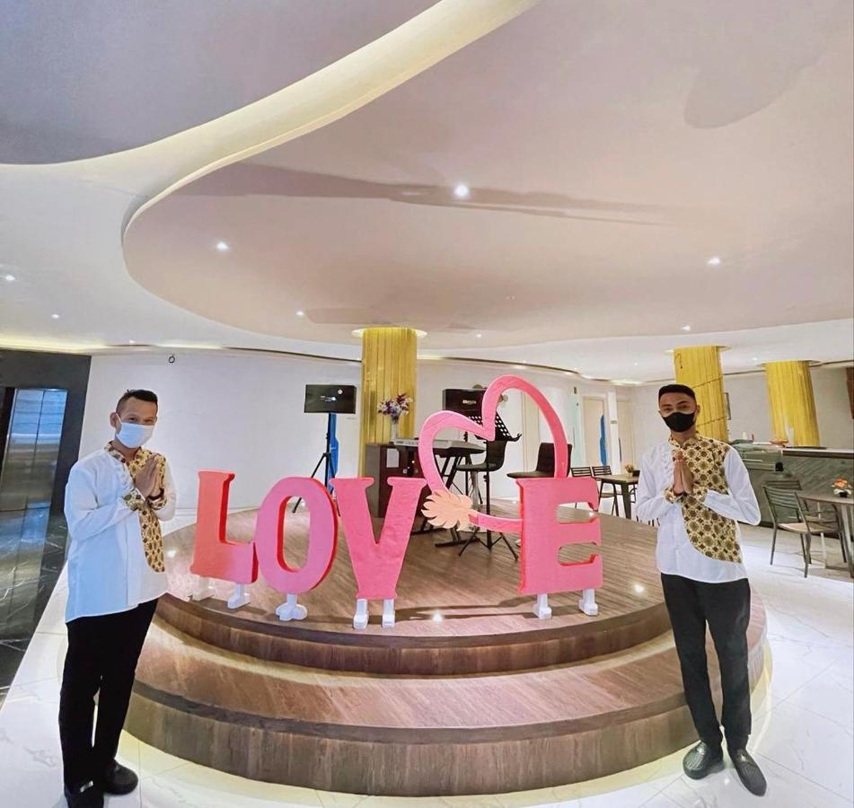 Golden Palace Hotel Batu Merah Eksteriør bilde